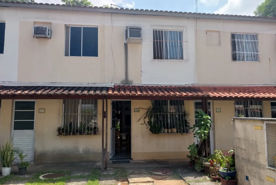 Casa Duplex 2 Quartos em Condomínio em Guaratiba