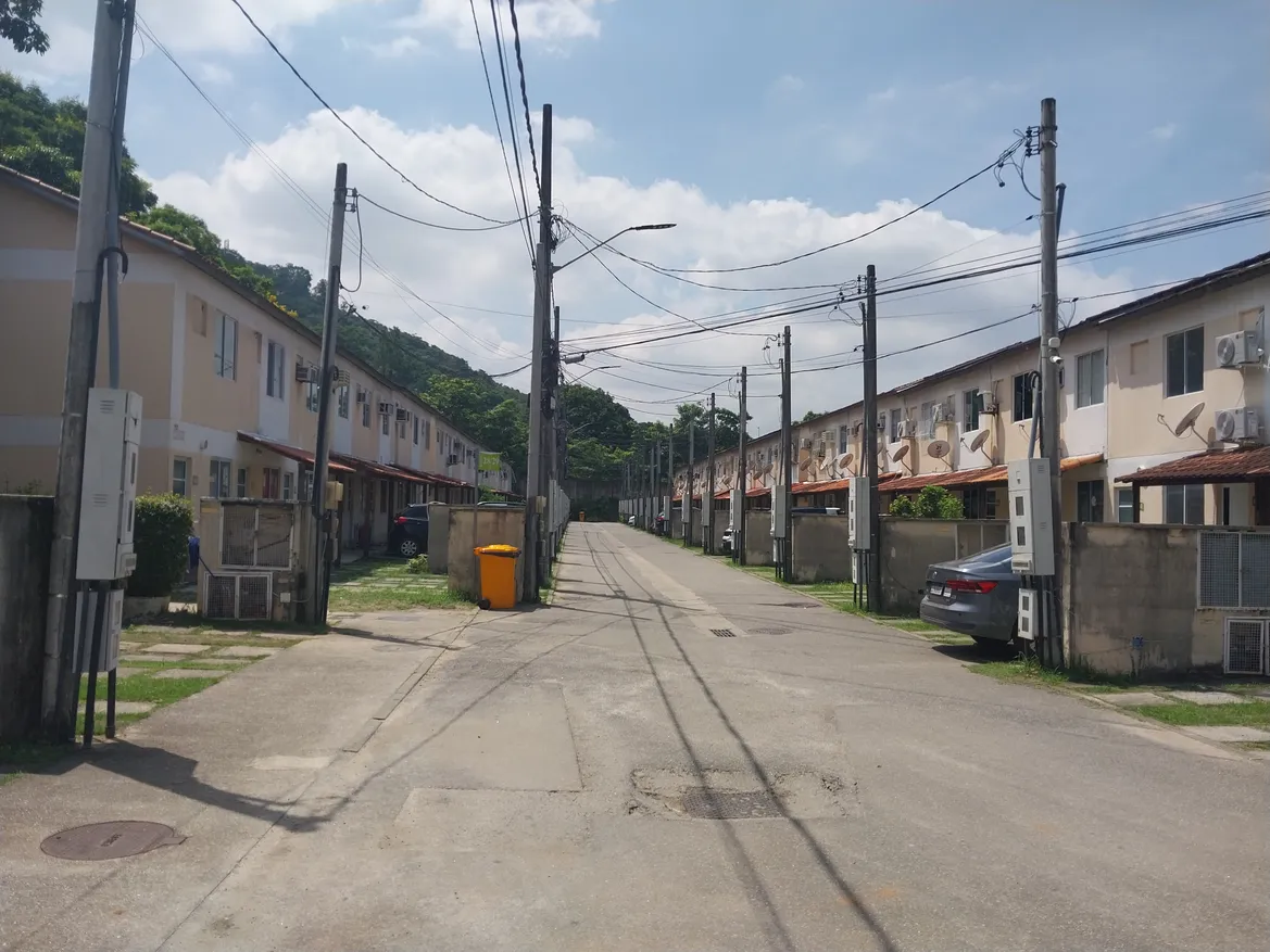 Casa Duplex 2 Quartos em Condomínio em Guaratiba