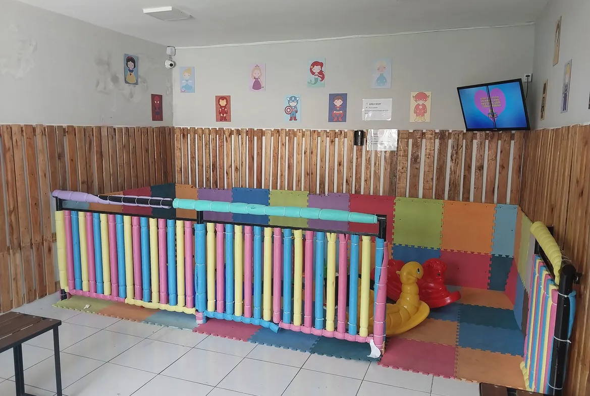 Casa Duplex 2 Quartos em Condomínio em Guaratiba
