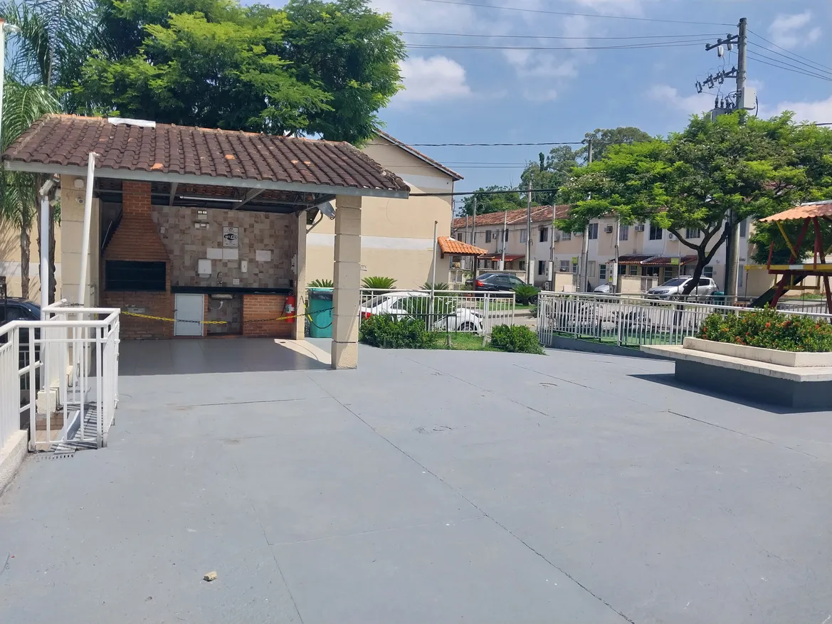 Casa Duplex 2 Quartos em Condomínio em Guaratiba