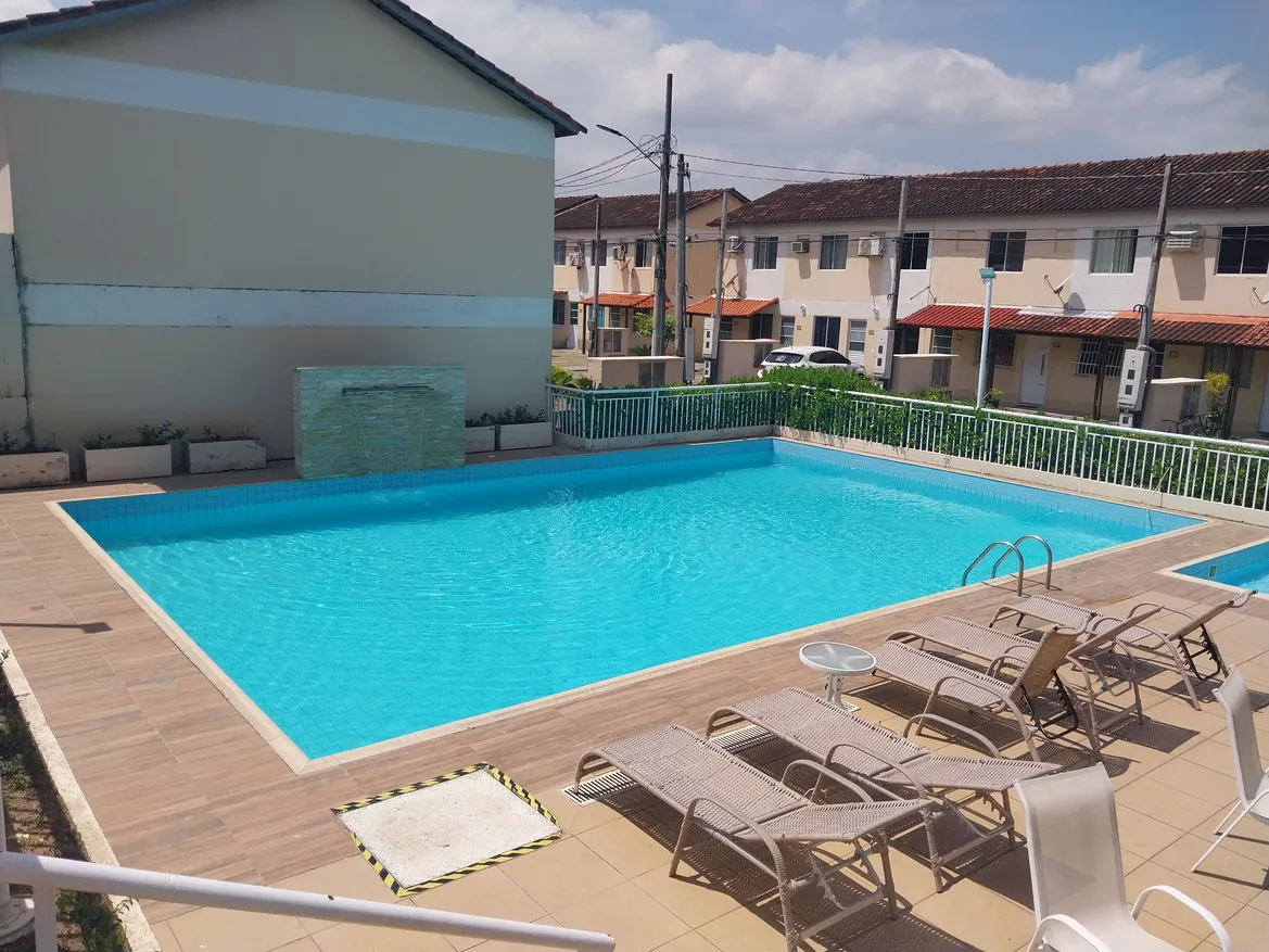 Casa Duplex 2 Quartos em Condomínio em Guaratiba