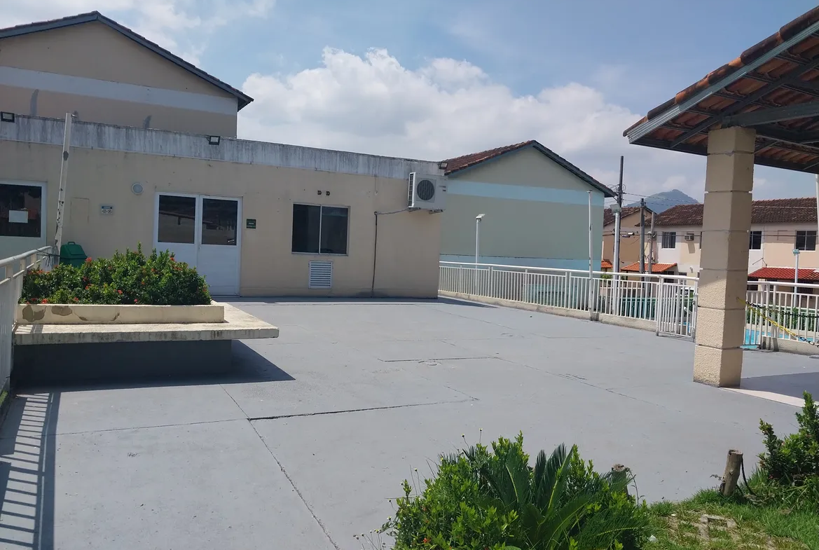 Casa Duplex 2 Quartos em Condomínio em Guaratiba