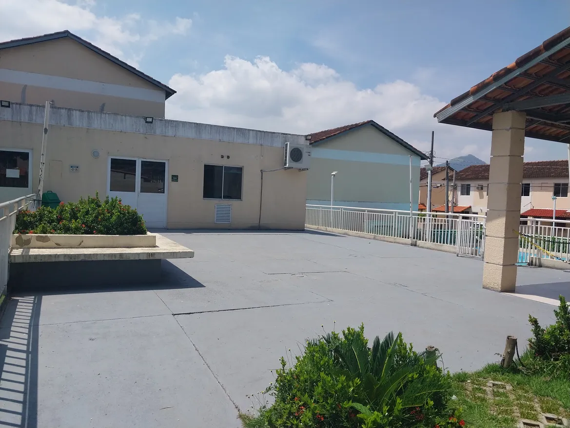 Casa Duplex 2 Quartos em Condomínio em Guaratiba