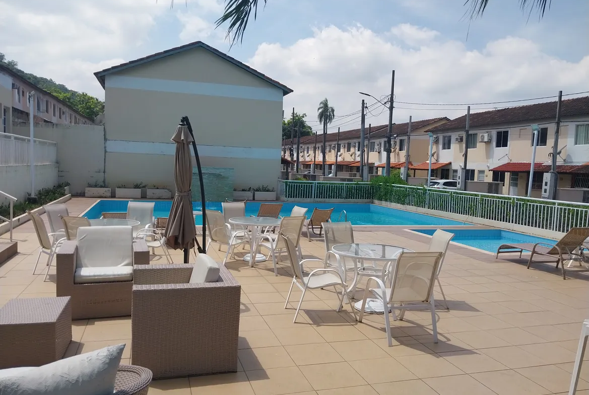 Casa Duplex 2 Quartos em Condomínio em Guaratiba