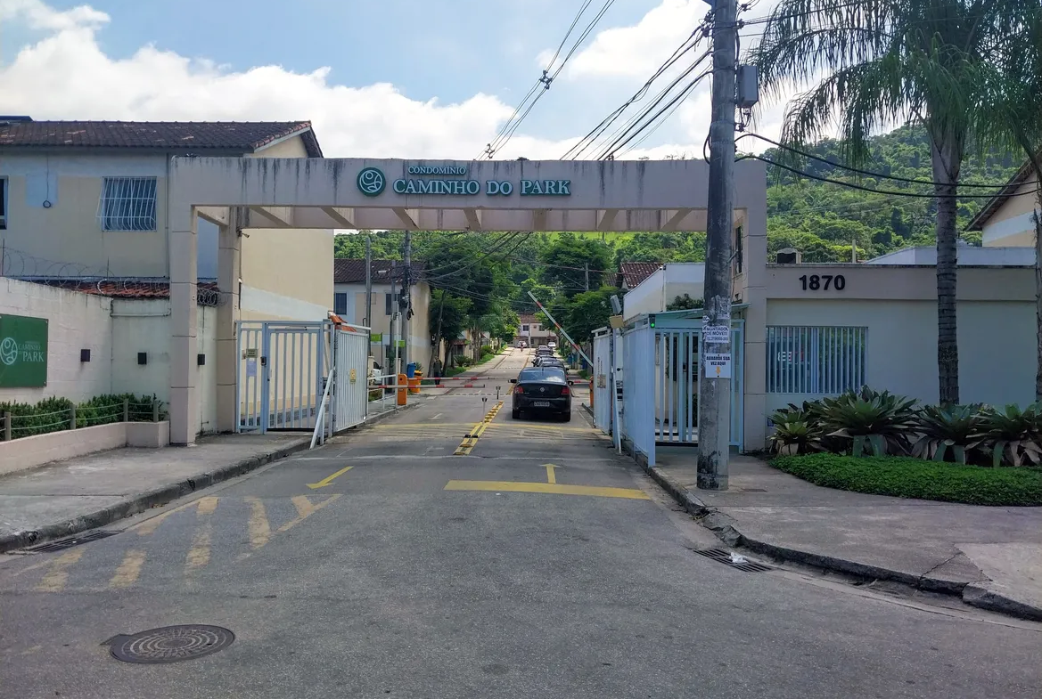 Casa Duplex 2 Quartos em Condomínio em Guaratiba