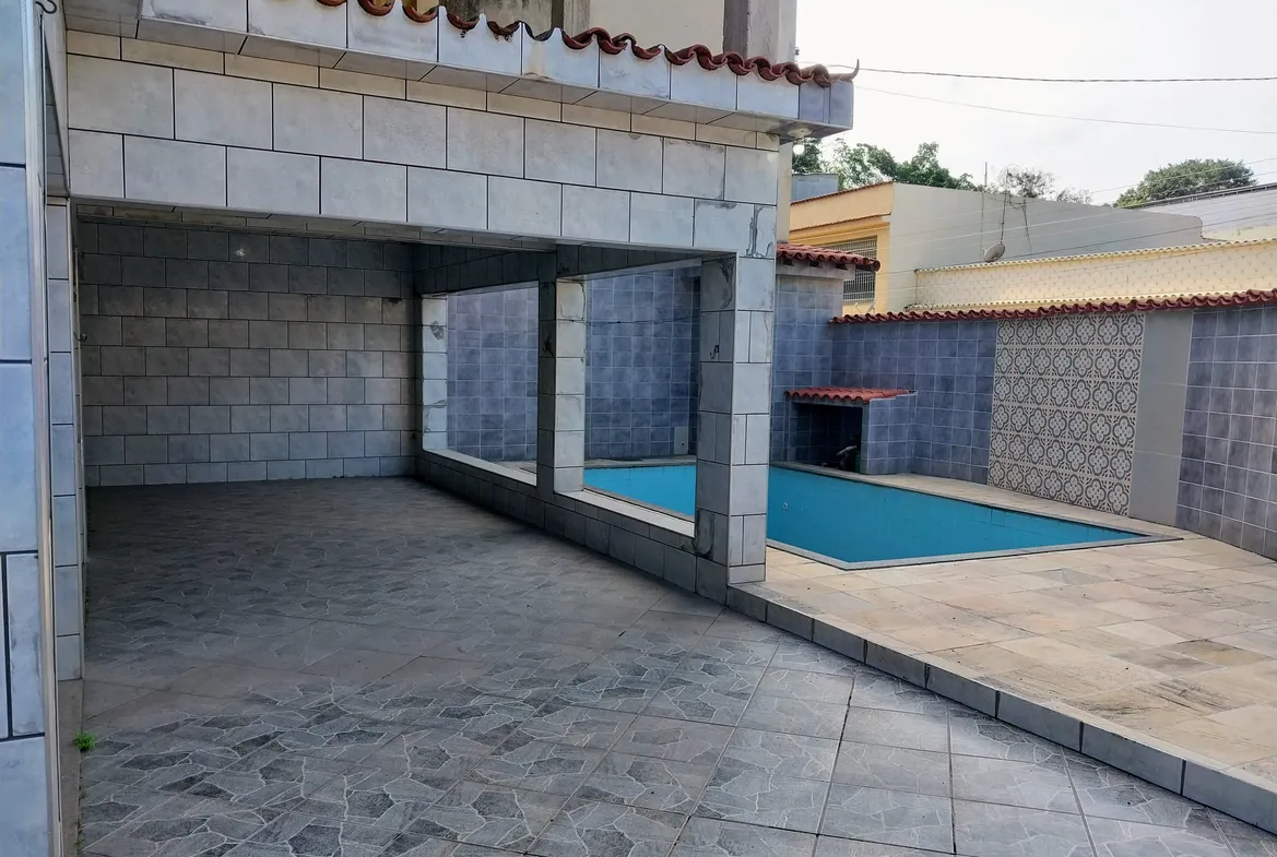 Casa 2 quartos com Piscina e Terraço no Mendanha Campo Grande