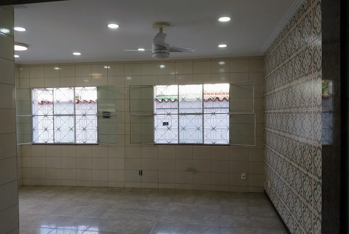 Casa 2 quartos com Piscina e Terraço no Mendanha Campo Grande
