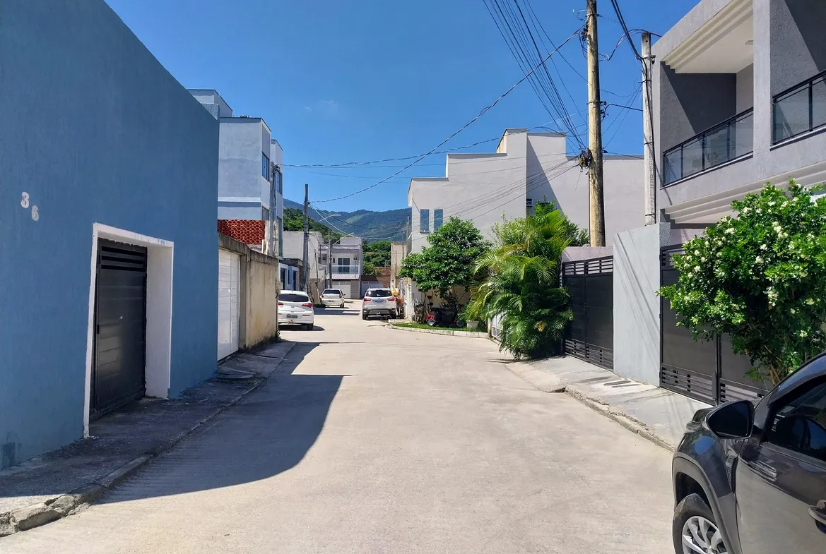 Terreno com 331m² condomínio fechado em Campo Grande