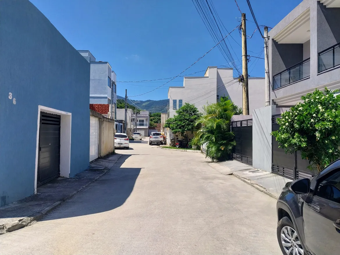 Terreno com 331m² condomínio fechado em Campo Grande