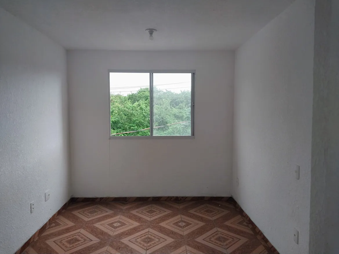 Apartamento com 2 quartos em Guaratiba no 3° andar