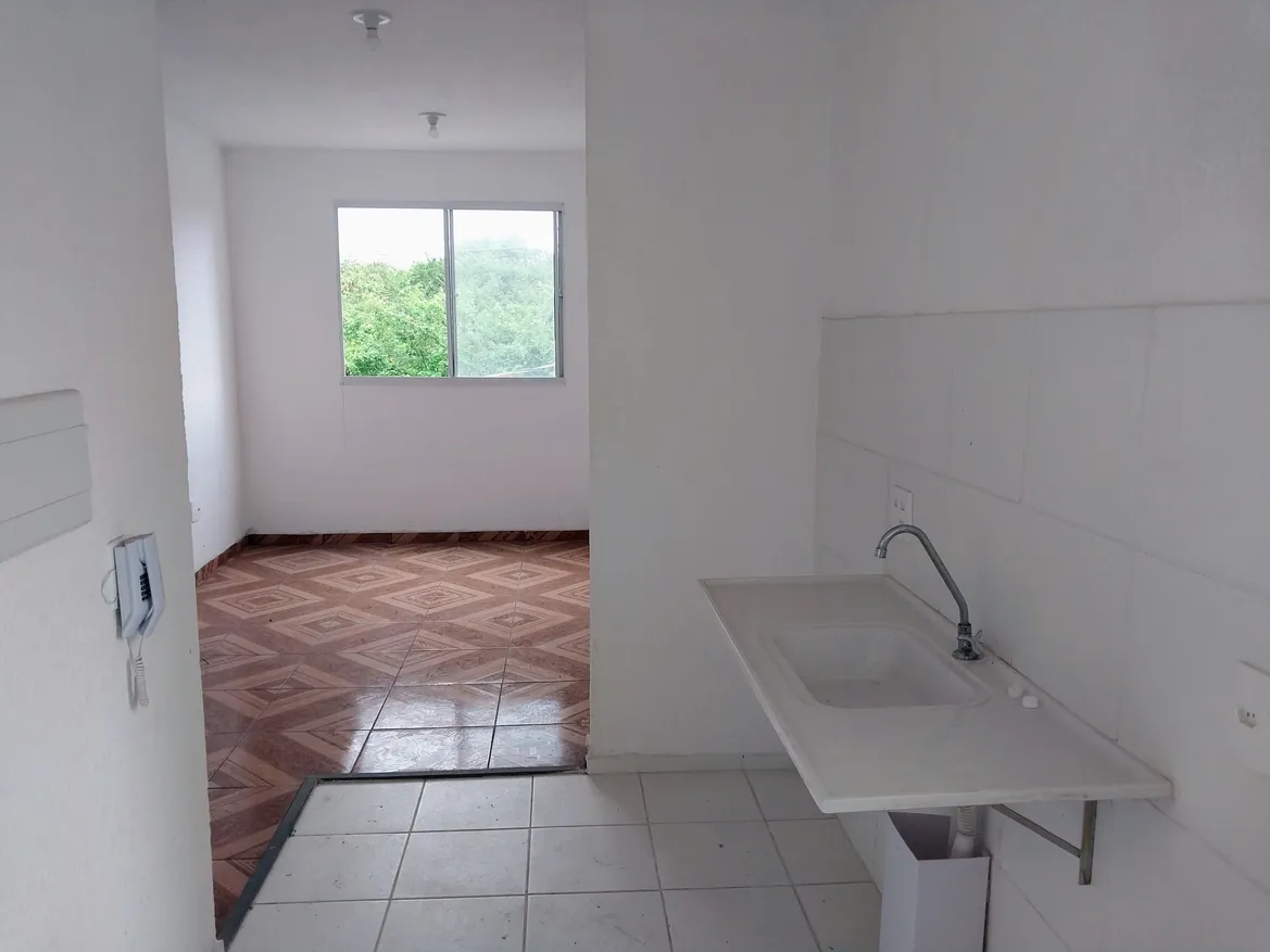 Apartamento com 2 quartos em Guaratiba no 3° andar