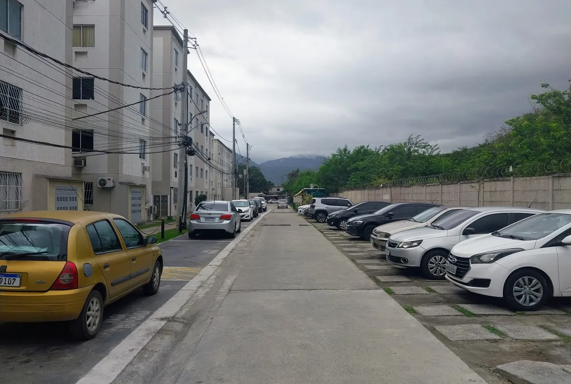 Apartamento com 2 quartos em Guaratiba no 3° andar