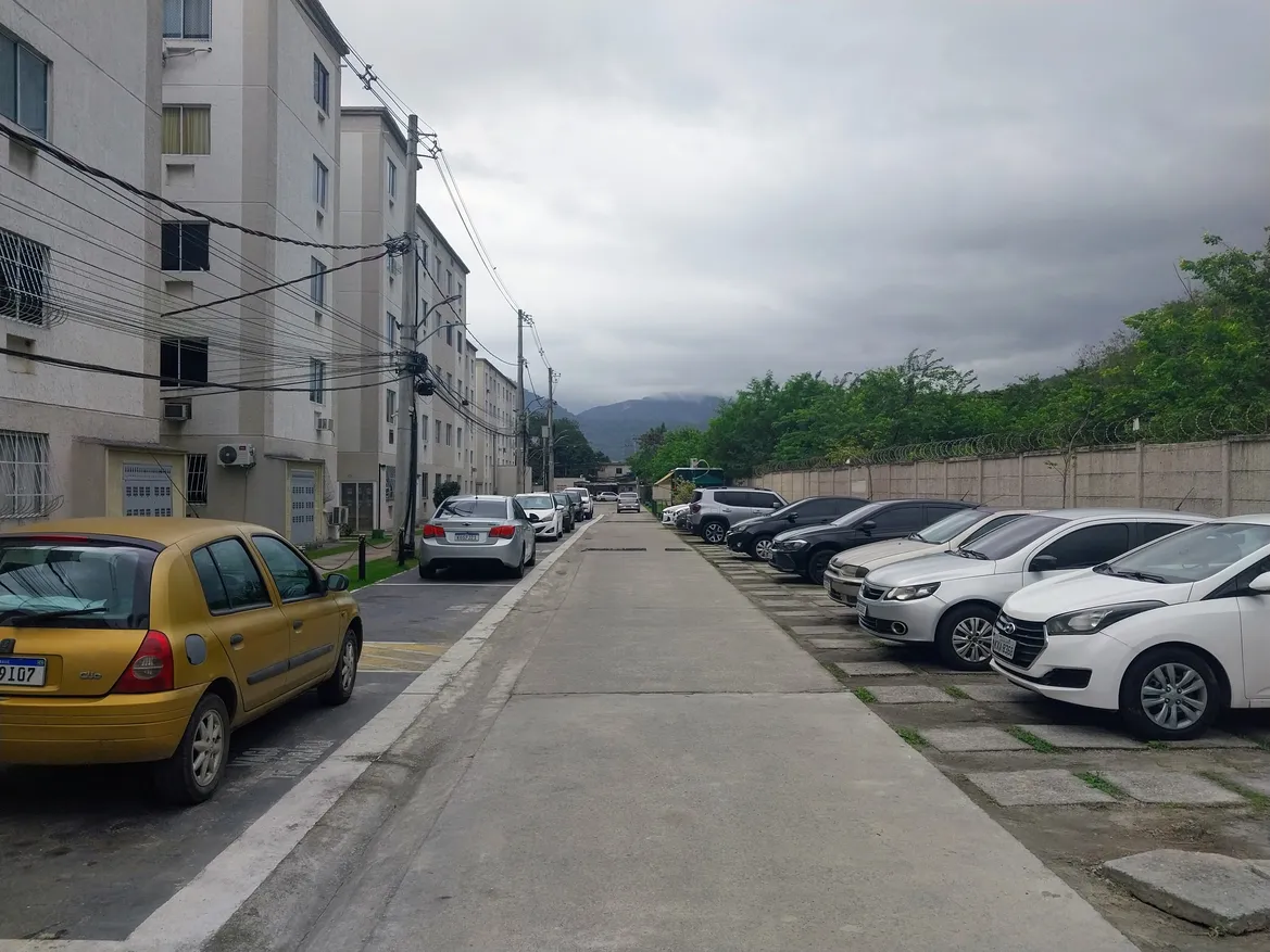 Apartamento com 2 quartos em Guaratiba no 3° andar