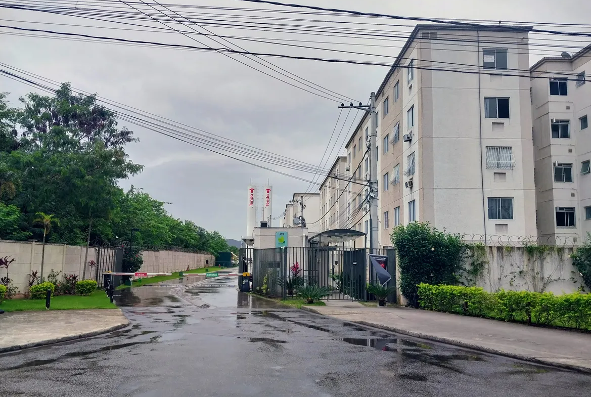 Apartamento com 2 quartos em Guaratiba no 3° andar