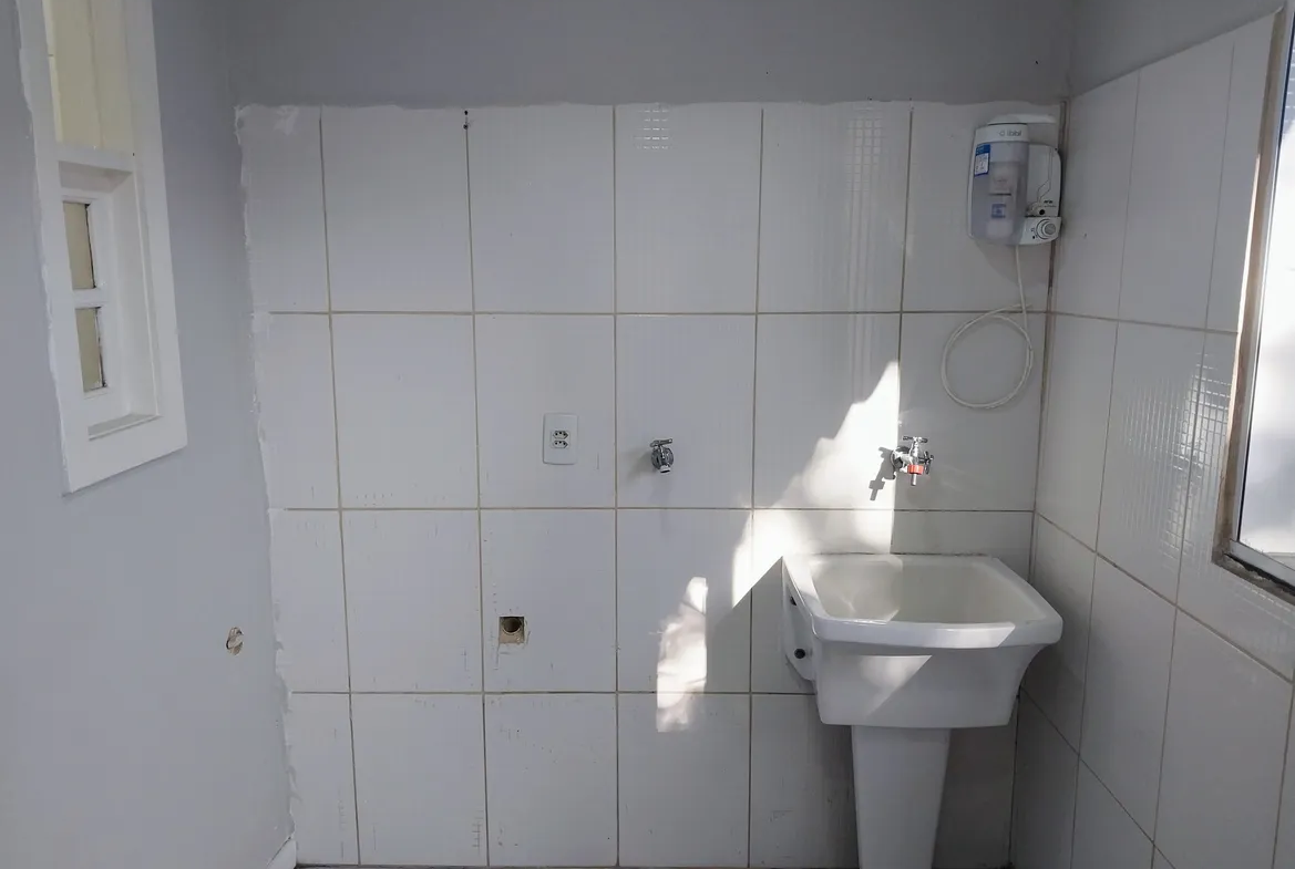 Casa dúplex com 2 quartos e sacada em Campo Grande