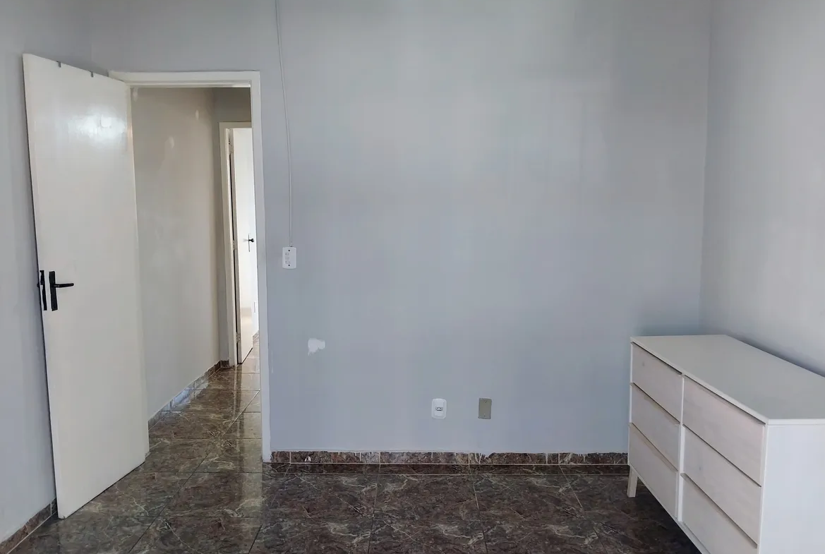 Casa dúplex com 2 quartos e sacada em Campo Grande