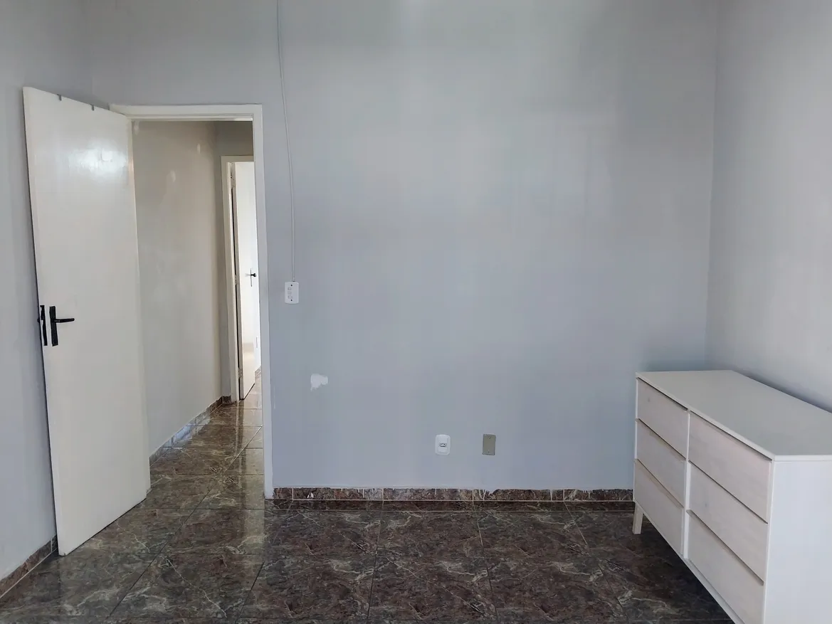 Casa dúplex com 2 quartos e sacada em Campo Grande