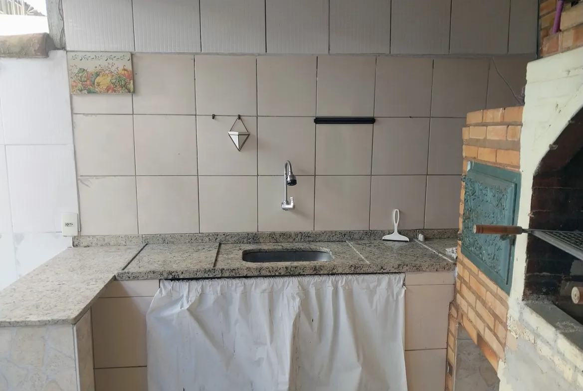 Casa dúplex com 2 quartos e sacada em Campo Grande