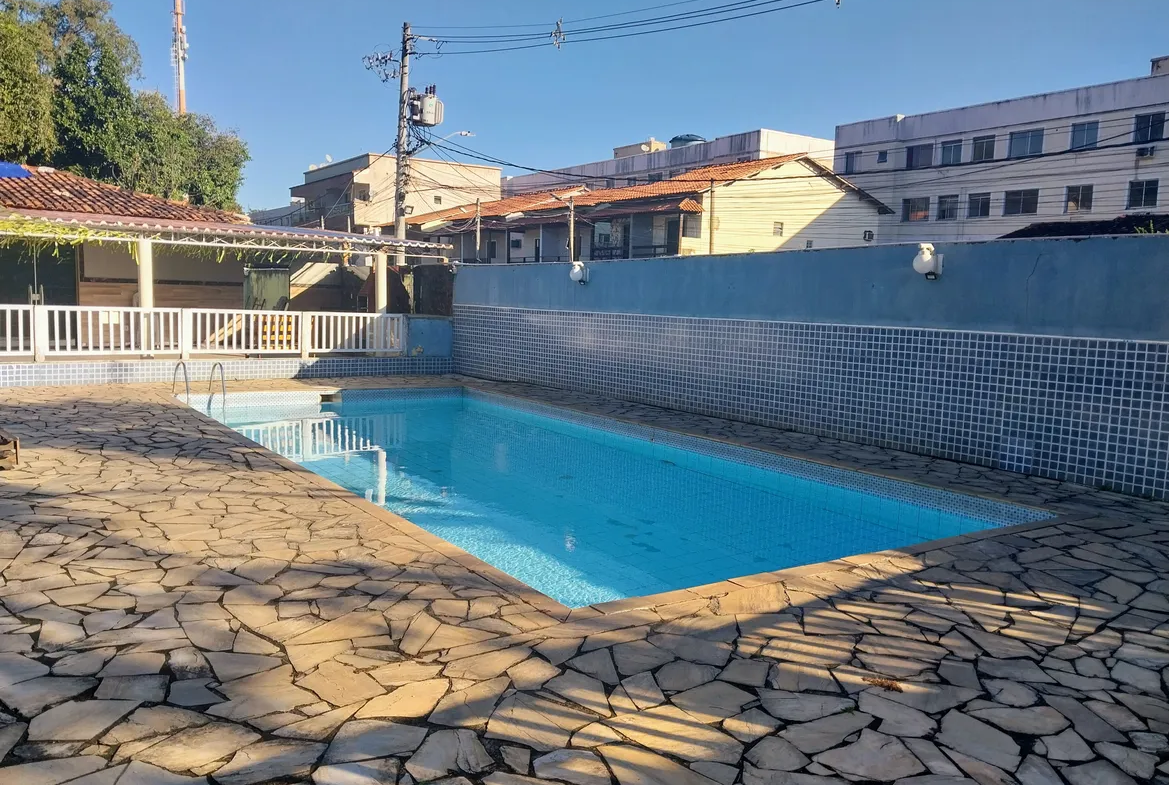 Casa dúplex com 2 quartos e sacada em Campo Grande