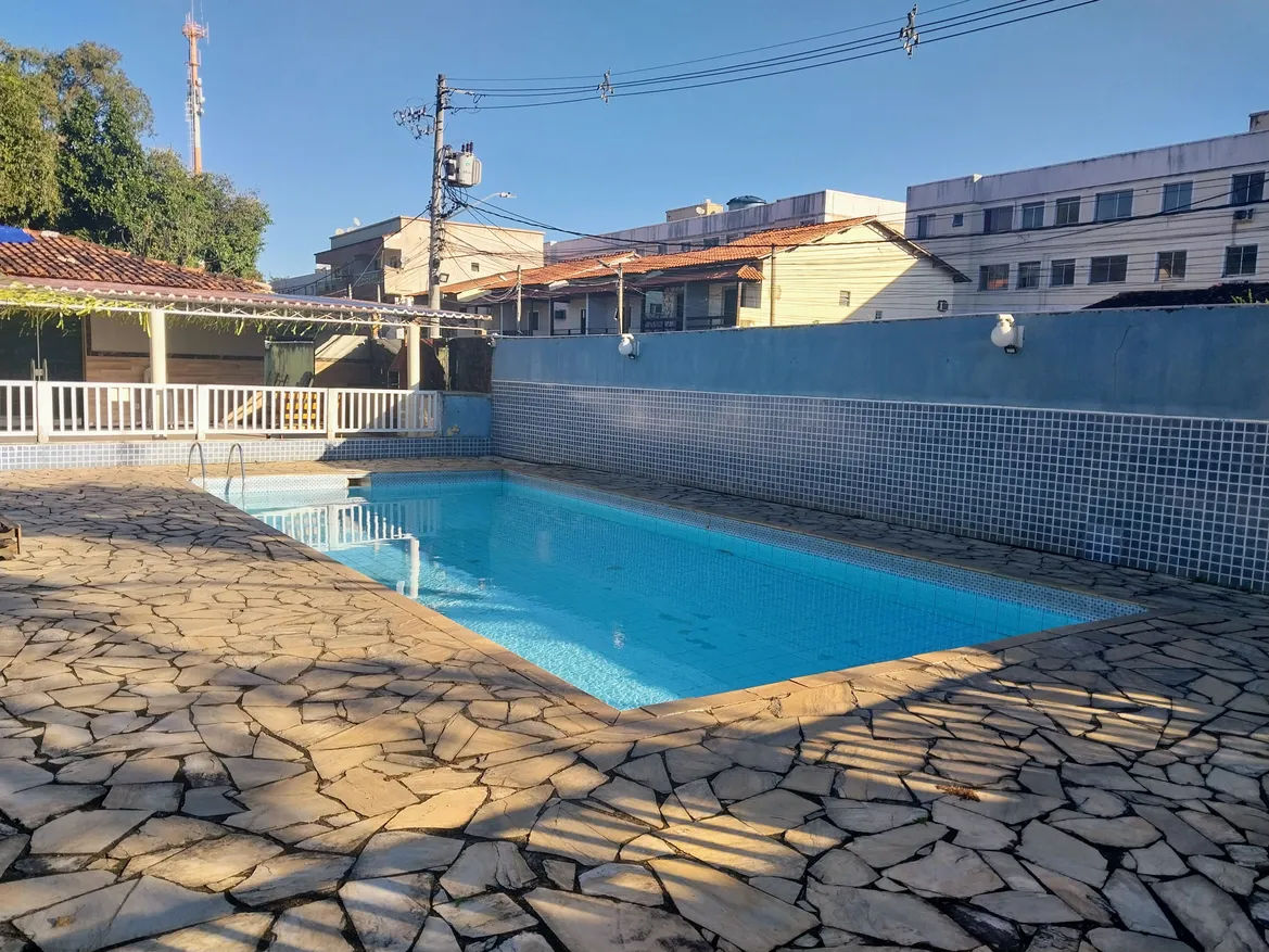 Casa dúplex com 2 quartos e sacada em Campo Grande