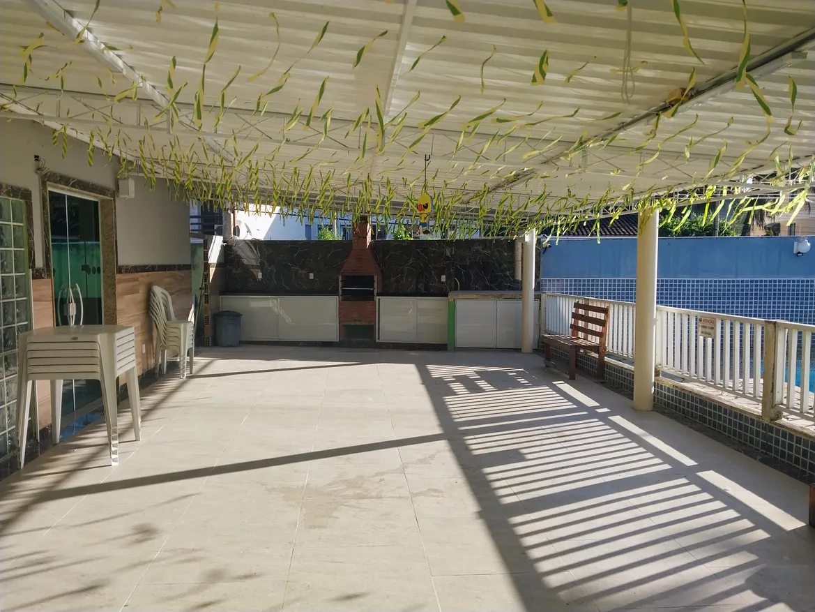 Casa dúplex com 2 quartos e sacada em Campo Grande