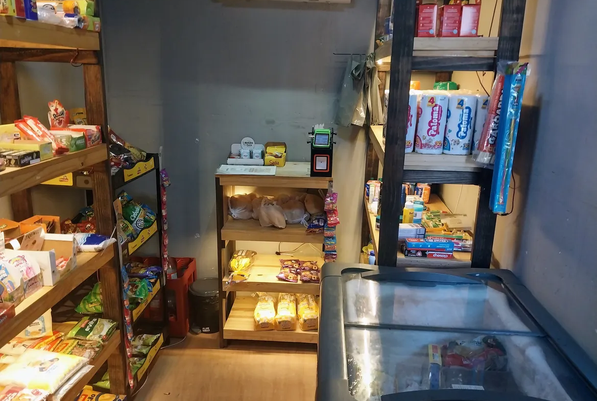 Casa dúplex com 2 quartos e sacada em Campo Grande