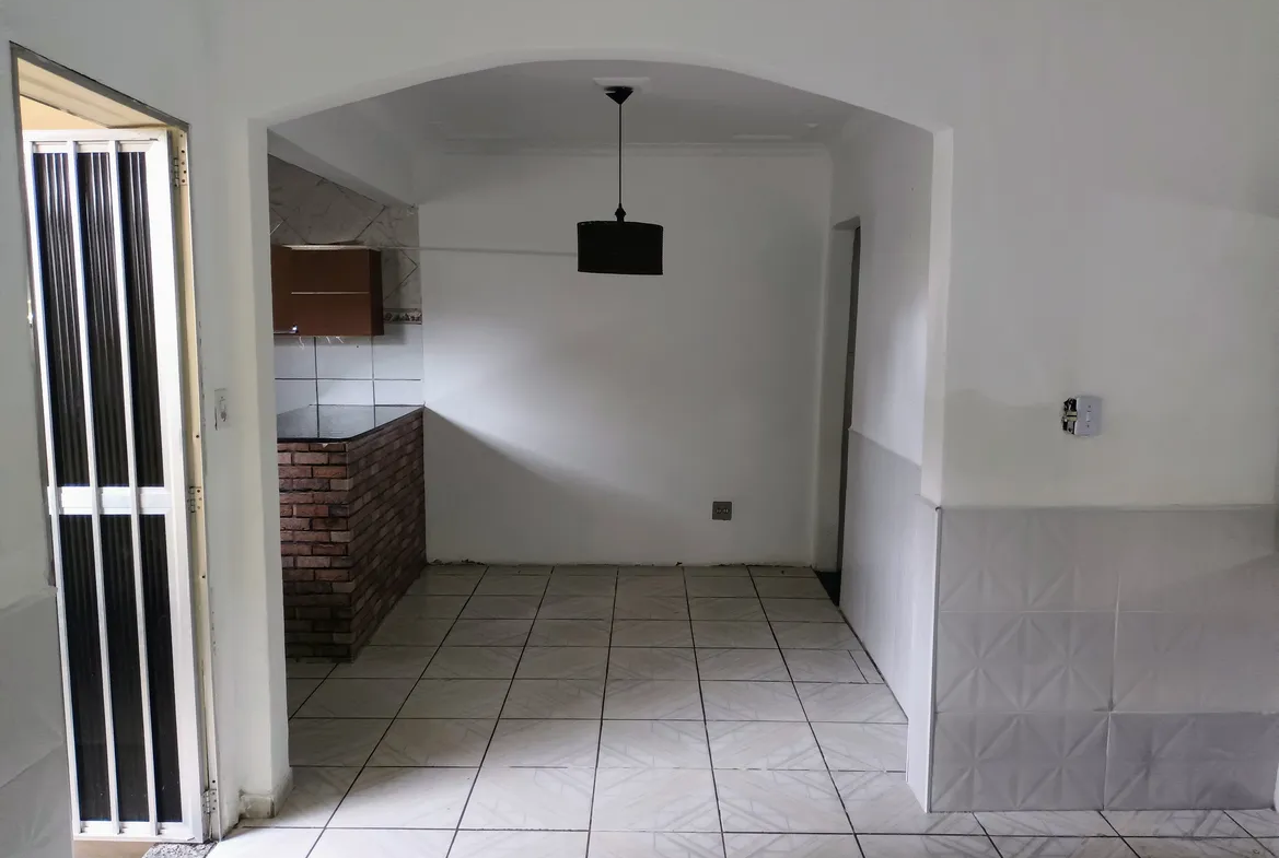 Casa 1 quarto com suíte em Campo Grande
