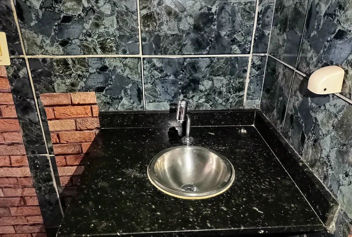 Casa 1 quarto com suíte em Campo Grande